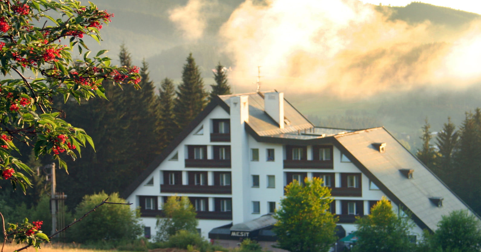 Hotel Mesit západ slunce