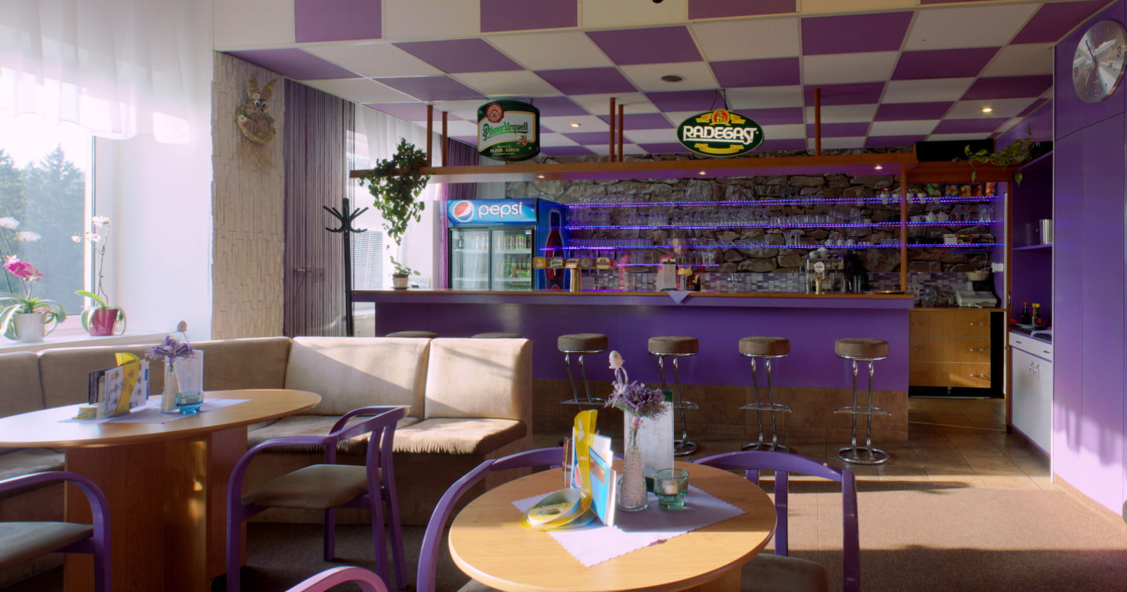 Denní bar hotelu Mesit