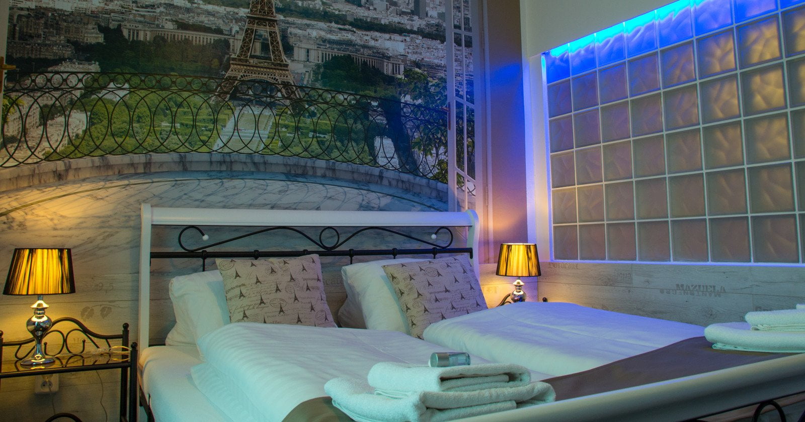 Pokoj Paříž hotel Mesit
