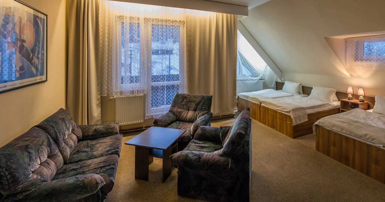 Čtyřlůžkový klasický pokoj v hotelu Mesit